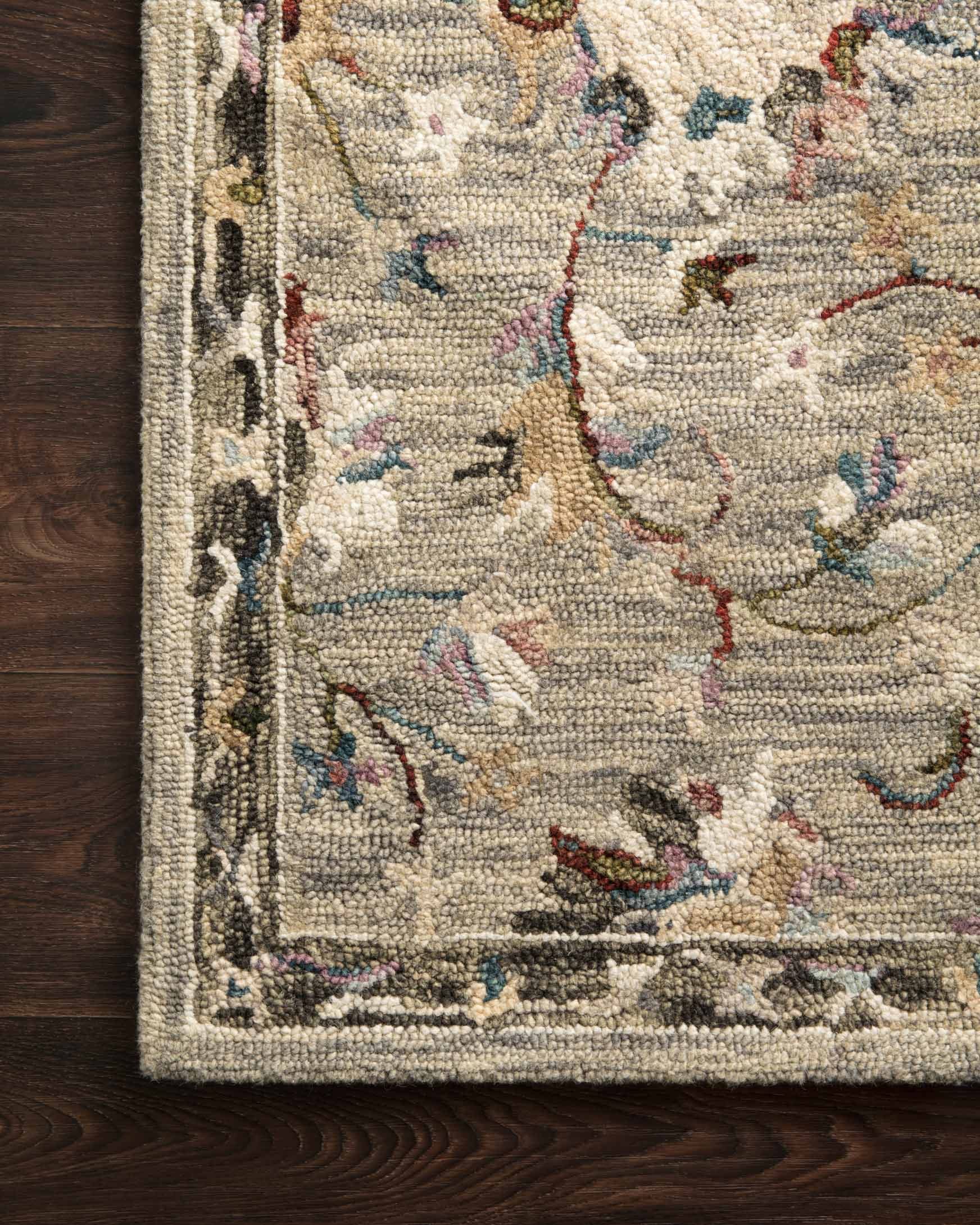 Loloi II Beatty Collection - Traditional Hooked Rug in Grey (BEA-03) - Image 4